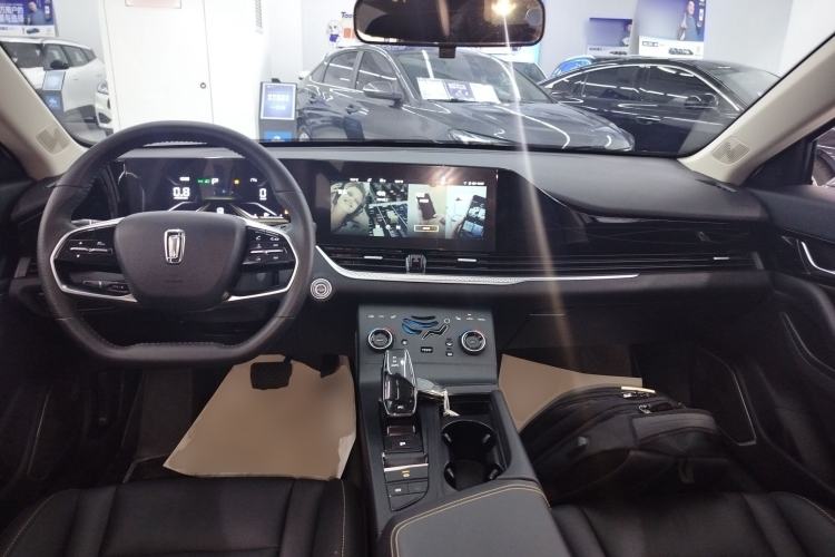 Used Bestune B70 2022 Third Generation 1.5T Automatic Enjoyment Version Center Console