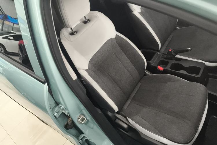 Used Geometry E Firefly 2024 301km Flowing Light