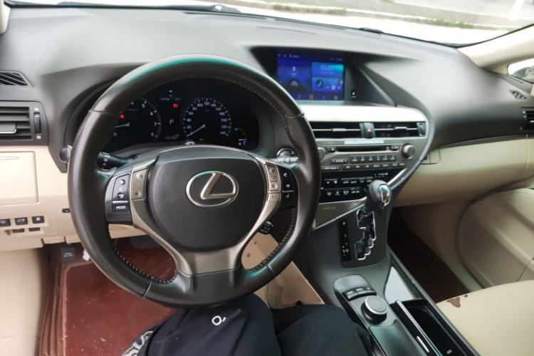 Used Lexus RX Classic 2013 270 Elegant Edition Center Console