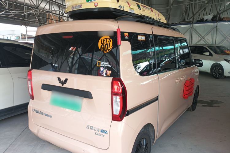 Used Wuling Zhiguang New Energy 2025 Model 305km Ambitious Edition Rear Right 45 Deg