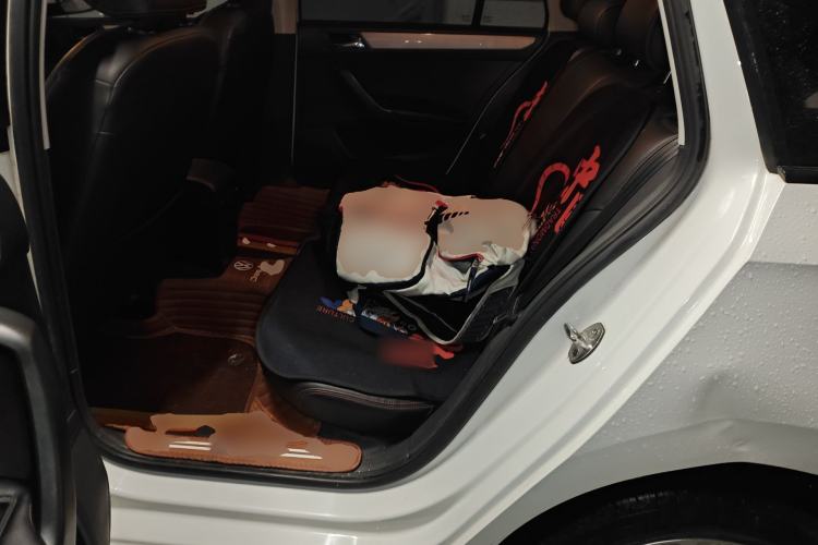 Used Volkswagen Santana 2015 HaoNa 1.6L Manual Fashion Edition Left Rear Seat