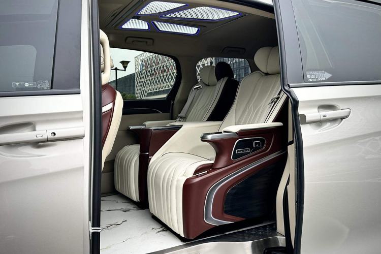 Used Buick GL8 2023 ES Lu Zun Deluxe Model
