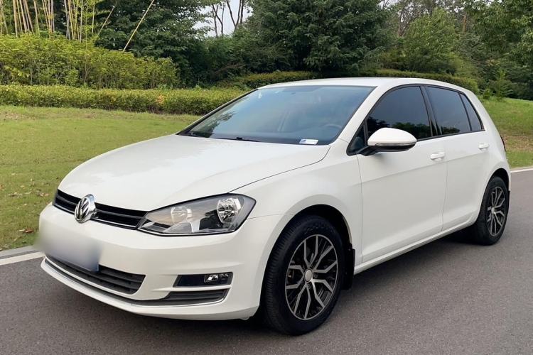 Used Volkswagen Golf 2016 1.6L Automatic Fashion Model Guazi used car, China used car export, Used car for sale, Used  cars, Cheapest cars for sale