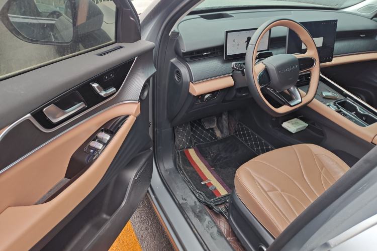 Used Chery Tiggo 8 L 2024 2.0T Two-Wheel Drive Prestige Version 5 Seats
