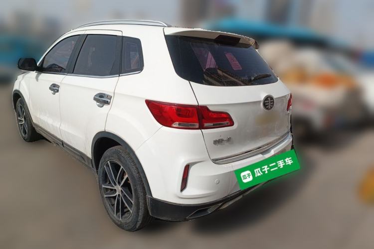 Used Bestune X40 2018 Internet Celebrity Edition 1.6L Automatic Luxury Version
