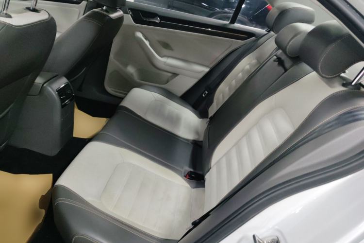 Used Volkswagen Sagitar 2015 230TSI Automatic Luxury Model