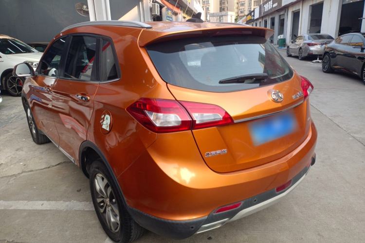 Used BAIC Senova X65 2015 2.0T Automatic Elite Model

