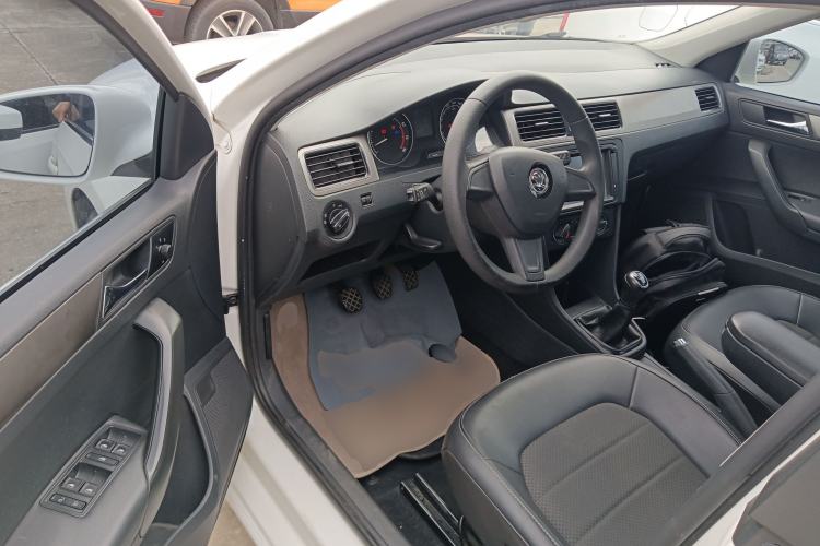 Used Skoda Rapid Spaceback 2016 Revised 1.6L Manual Chuanxing Edition
