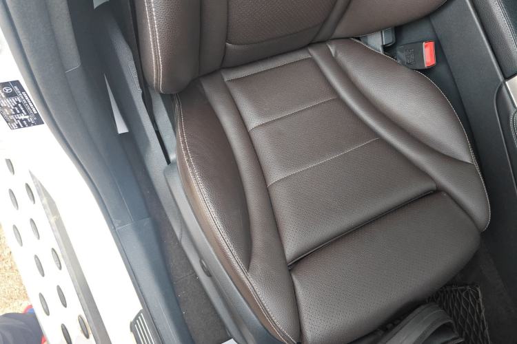 Used Mercedes-Benz GLC 2017 GLC 260 4MATIC Luxury Model