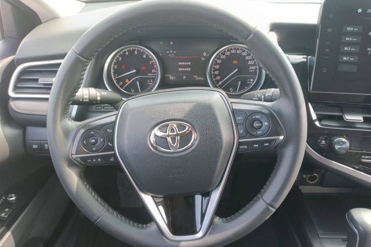 Used Toyota Camry 2021 2.0G Luxury Edition Steering Wheel