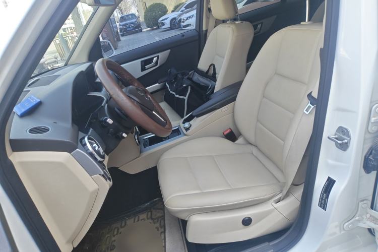 Used Mercedes-Benz GLK-Class 2013 GLK 300 4MATIC Dynamic Sunroof Model