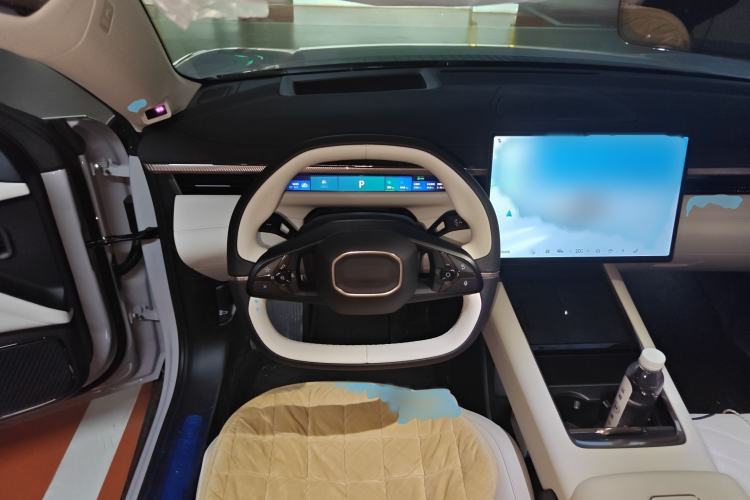 Used Lynk & Co Lynk & Co 10 EM-P 2025 Model 240 Four-Wheel Drive Ultra