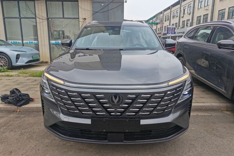 Used CHANGAN CS75 PLUS 2025 4th Generation 1.5T New Blue Whale Smart Luxury Edition
