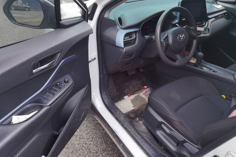 Used Toyota IZOA 2021 Dual-Motor 2.0L Yi Xing Edition Driver Seat