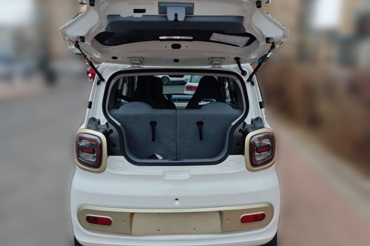 Used Bestune Pony 2025 222km Lightning Horse Trunk