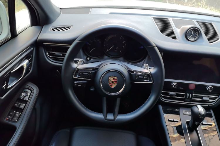 Used Porsche Macan 2023 Macan 2.0T Steering Wheel