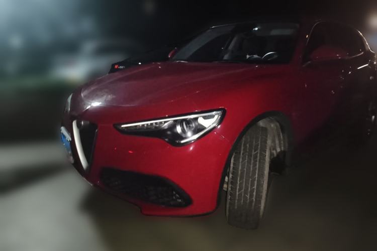 Used Alfa Romeo Stelvio 2017 2.0T 200HP Elite Edition Guazi used car, China used car export, Used car for sale, Used Alfa Romeo cars, Cheapest cars for sale