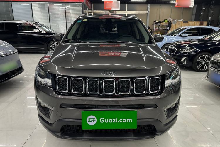 Used Jeep Compass 2017 200T Automatic Family Edition

