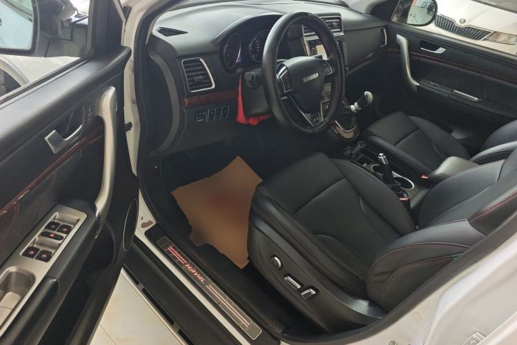Used Haval H6 2015 Revised Version Sport Edition 1.5T Manual Transmission Two-Wheel Drive Elite Grade
