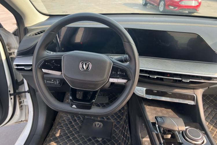 Used Changan Eado 2022 PLUS Blue Whale NE 1.4T GDI DCT Prestige Edition
