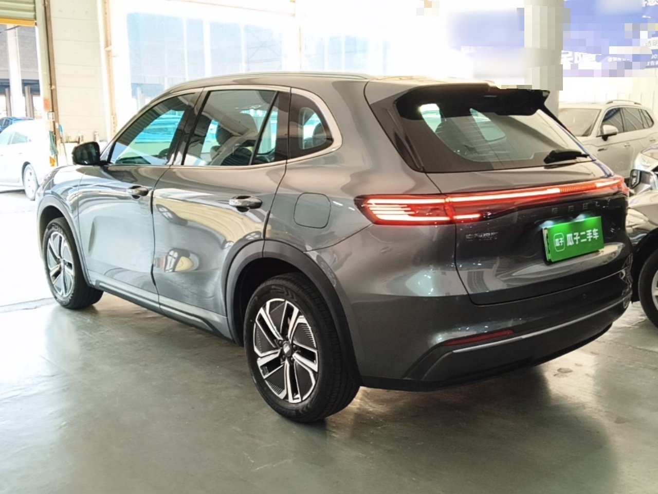 Geely Galaxy Xingjian 7 EM-i 2025 120km Launch+ Version — снимка 4