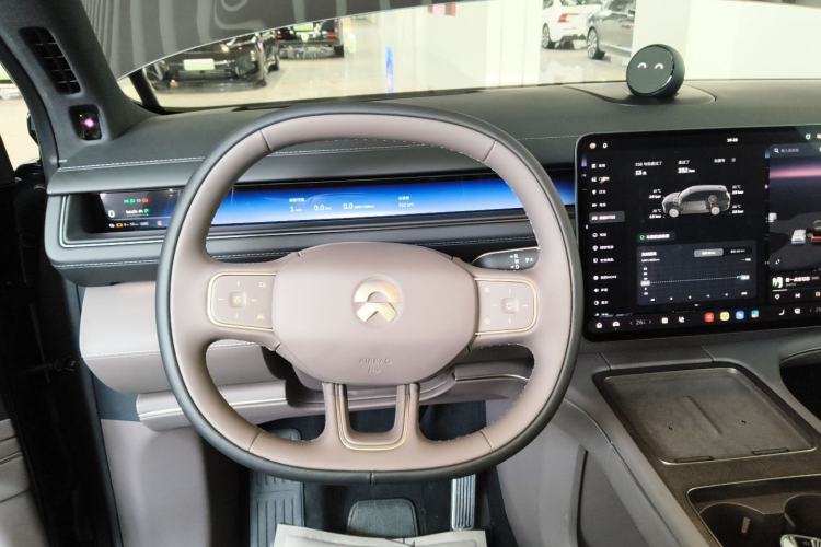 Used Nio ES8 2026 Model 6-seat Executive Signature Edition Steering Wheel