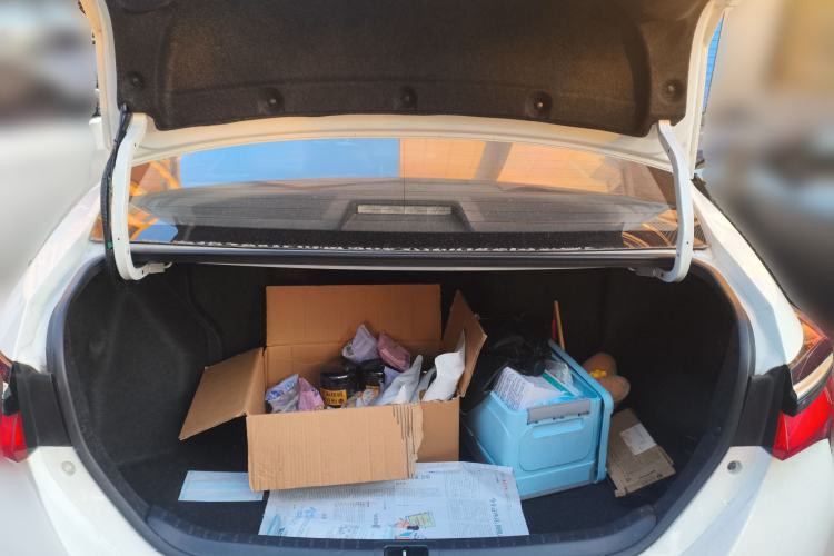 Used Toyota Corolla 2018 Dual-Engine 1.8L E-CVT Smart Edition
