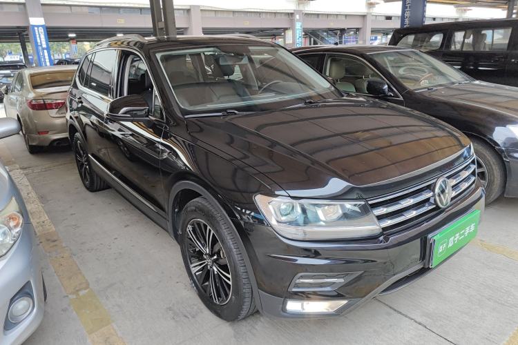 Used Volkswagen Tiguan L 2021 330TSI Automatic Two-Wheel Drive Smart Edition
