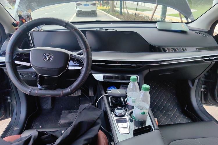 Used CHANGAN Eado 2023 Changan Edition PLUS Blue Whale NE 1.4T GDI DCT Prestige Version Center Console