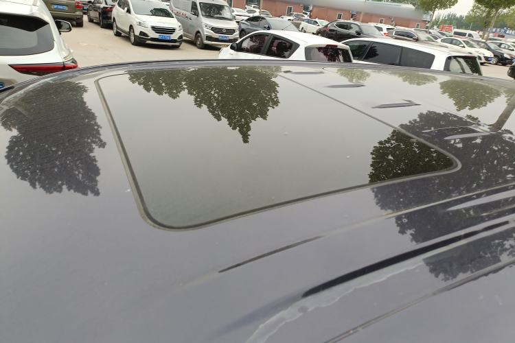 Used Roewe iMAX8 2022 400TGI Celebration Edition Roof