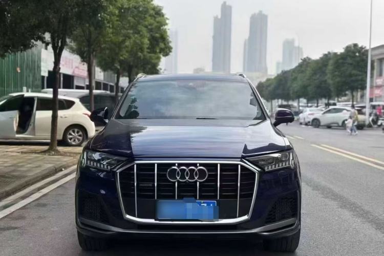 Used Audi Q7 2021 55 TFSI quattro S line Sport model
