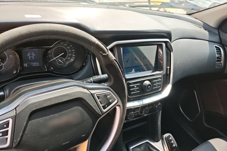 Used JMC Yuhu EV 2022 4x2 LX JX1032PSEF5BEV Center Console