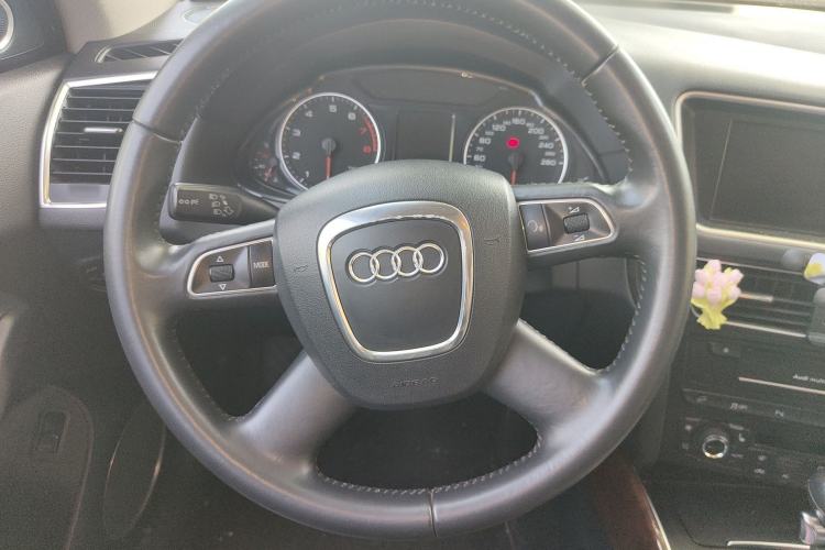 Used Audi Q5 2011 2.0TFSI Comfort Version
