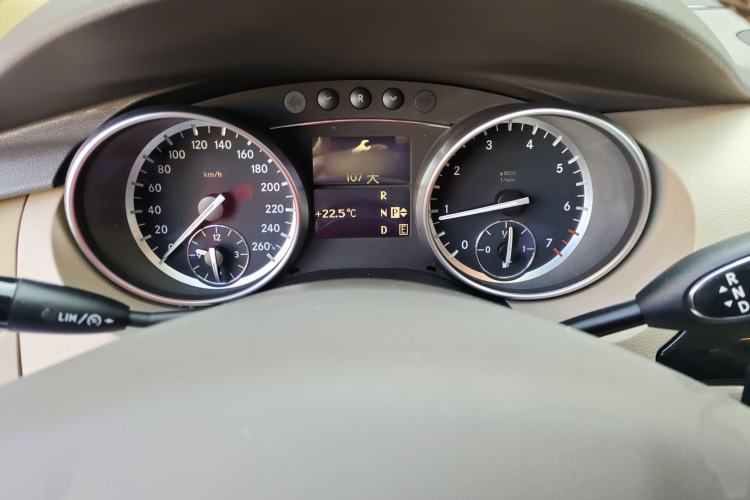 Used Mercedes-Benz R-Class 2017 R 320 4MATIC Business Edition Prestige Model