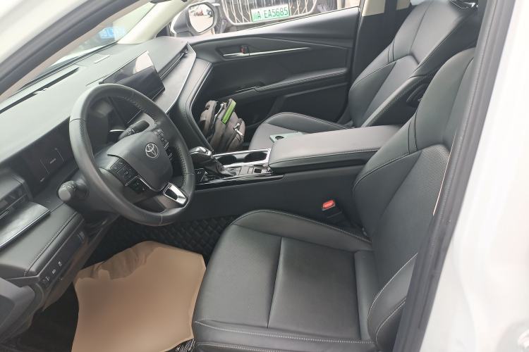 Used Toyota Camry 2024 Dual-Motor 2.0 HGVP Luxury Edition
