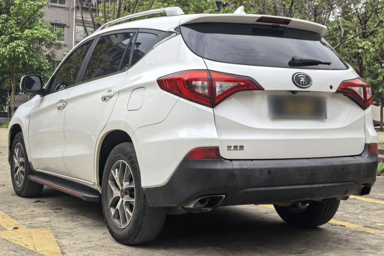 Used BYD Song 2017 Gaishi Upgrade Edition 1.5TI Manual Elite Model