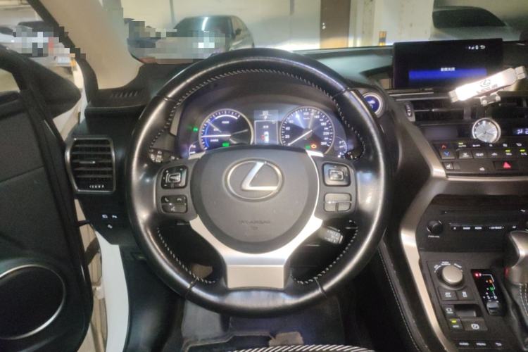 Used Lexus NX 2015 300h All-Wheel-Drive Fēngzhì Edition Steering Wheel