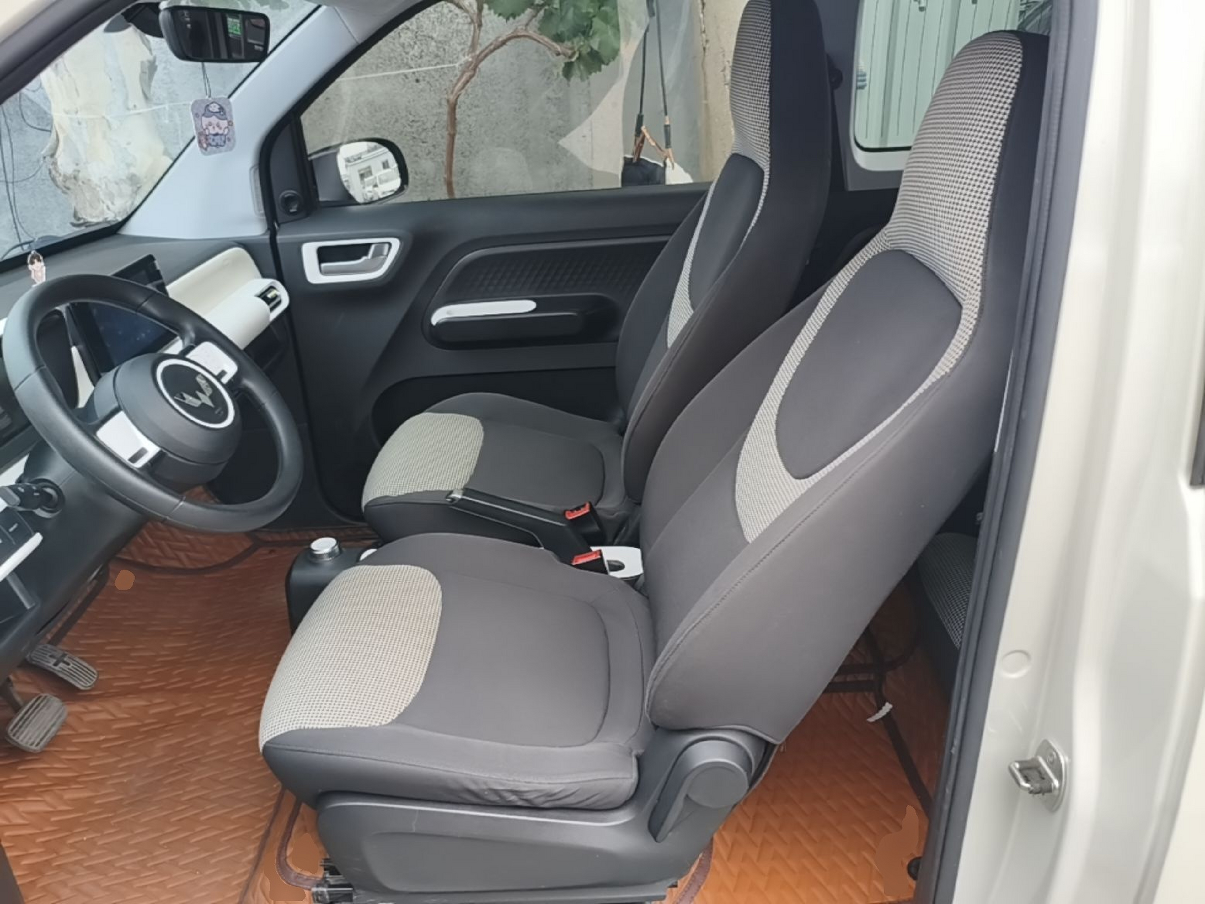 Interno anteriore