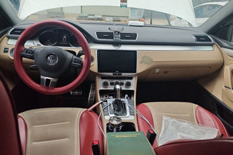 Used Volkswagen CC 2016 1.8TSI Prestige Model Center Console