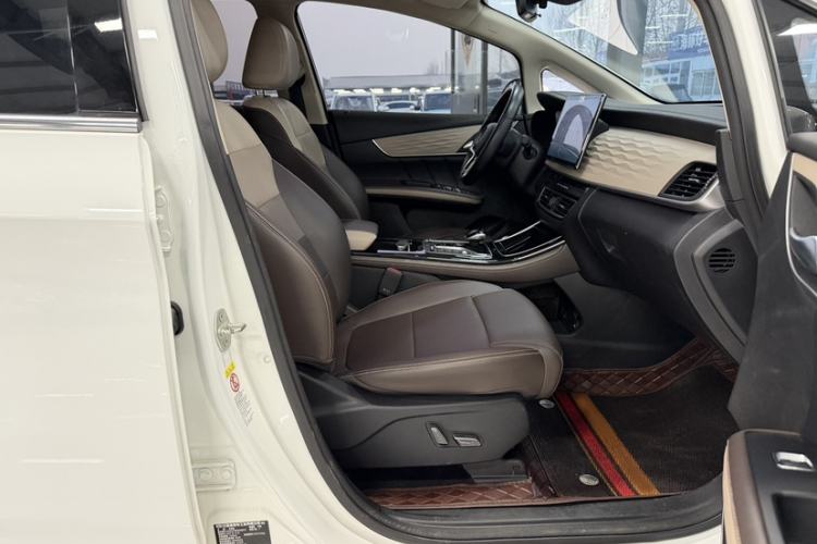 Used BYD Song MAX New Energy 2022 DM-i 105KM Flagship Model Interior 2