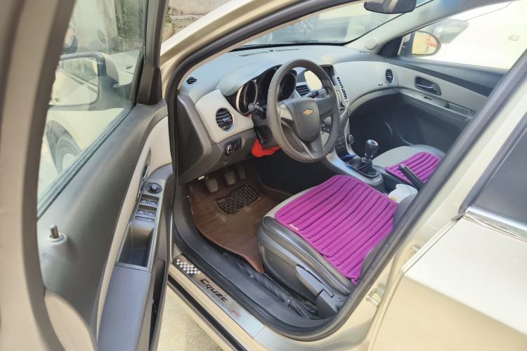 Used Chevrolet Cruze 2014 1.6L SL Millionth Anniversary Edition MT
