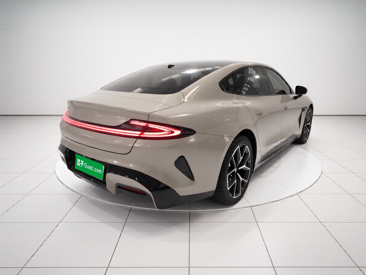 Xiaomi Auto SU7 2024 Rear-Drive Long-Range Intelligent Driving Version — снимка 6