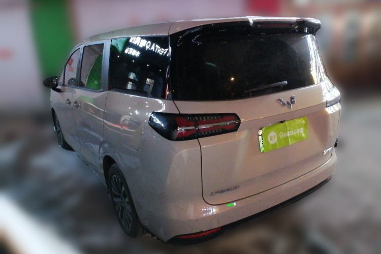 Used Wuling Wuling Starlight 730 2025 Model Plug-in Hybrid 125km Luxury Edition

