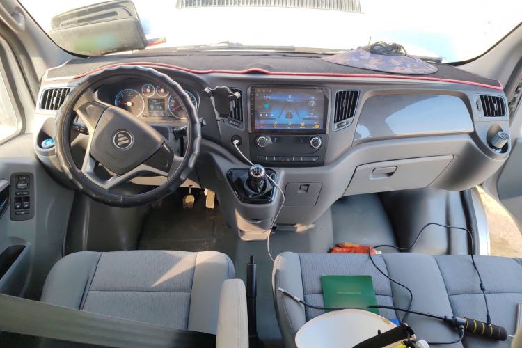 Used Foton Toano 2021 2.0T Manual Tongtu Long Wheelbase Mid-Height 5/6/7-Seater 4F20TC3 Center Console