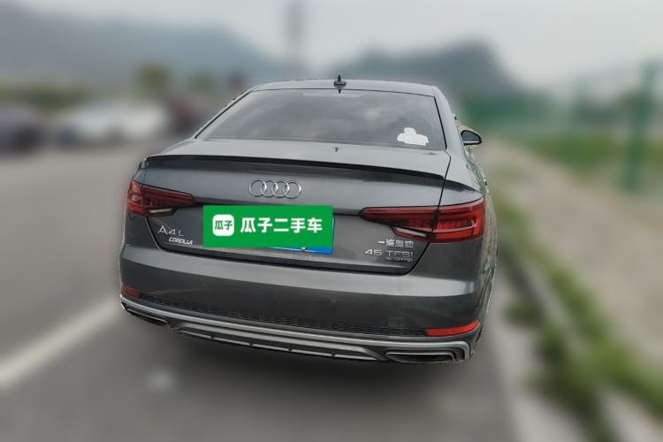 Used Audi A4L 2018 30th Anniversary Edition 45 TFSI quattro Sport model
