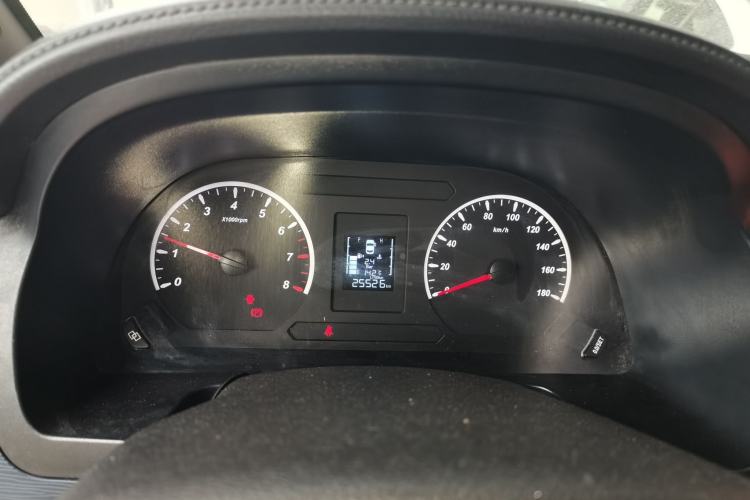 Used FORTHING Lingzhi 2022 M5L 2.0L Utility Model 7 Seats
