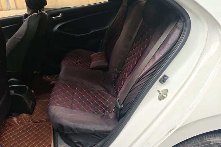 Used Hyundai Verna (older generation) 2017 1.4L Manual Colorful Skyroof Version China V Standard Left Rear Seat