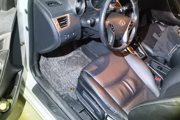 Used Hyundai Elantra (5th Generation / Langdong) 2012 1.6L Automatic Prestige Model
