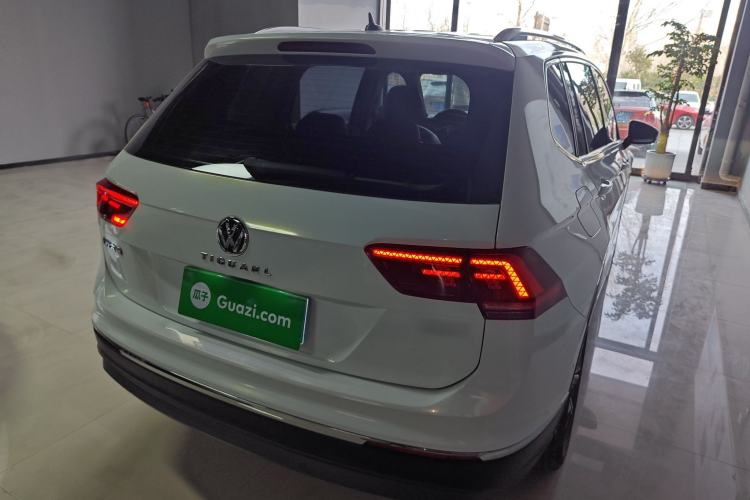 Used Volkswagen Tiguan L 2018 330TSI Automatic Two-Wheel Drive Flagship Edition Rear Right 45 Deg