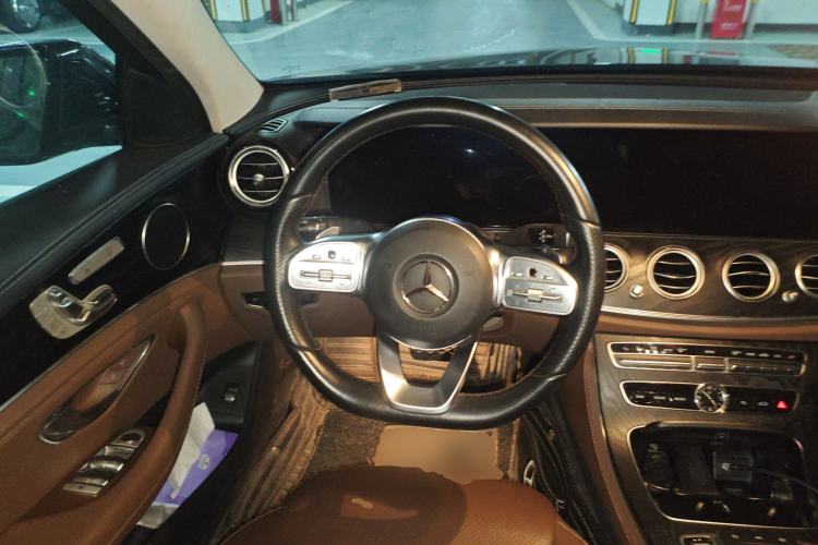 Used Mercedes-Benz E-Class 2019 Restyled E 300 L Sporty and Stylish Edition Steering Wheel